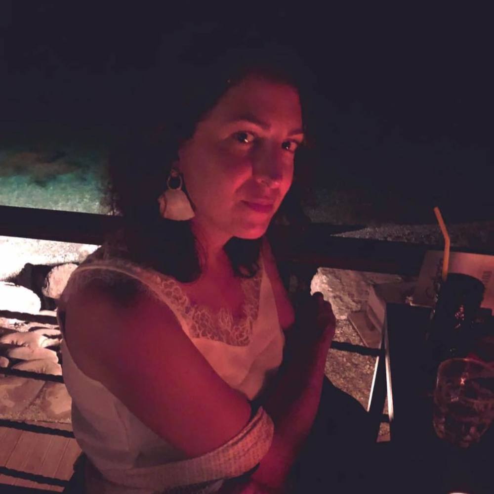 Meet your Posher, Adrienne